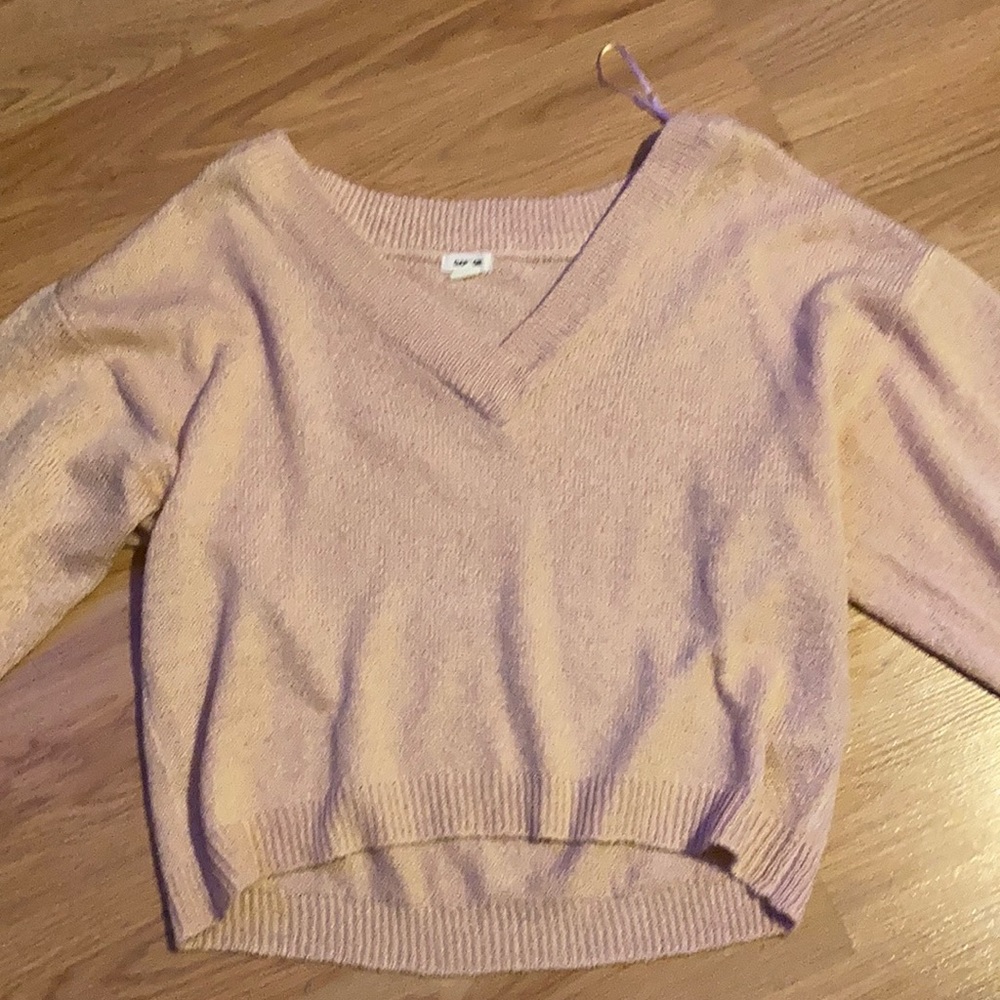 off the shoulder pink sweater💕